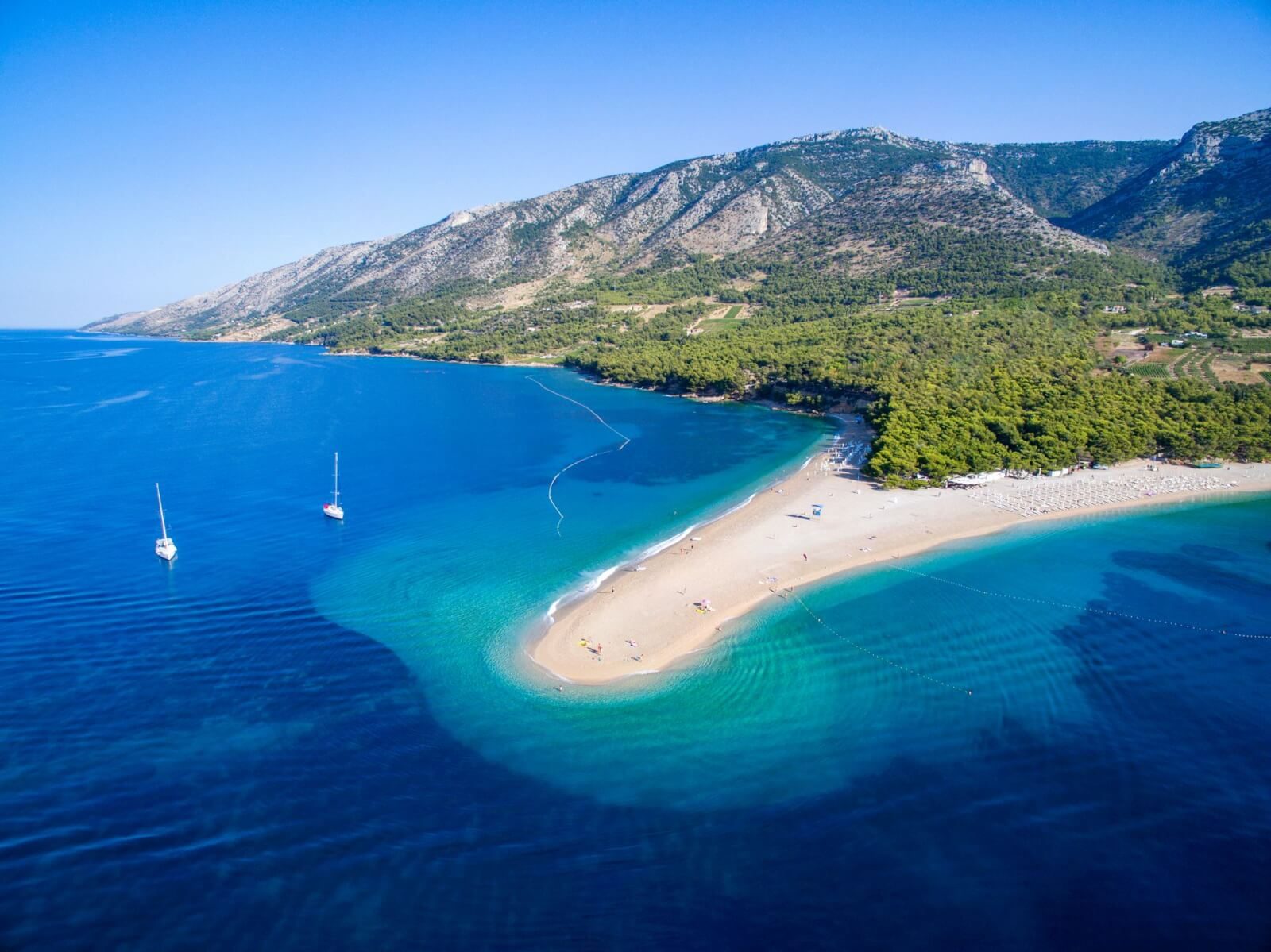 Plaża Złoty Róg na wyspie Brač